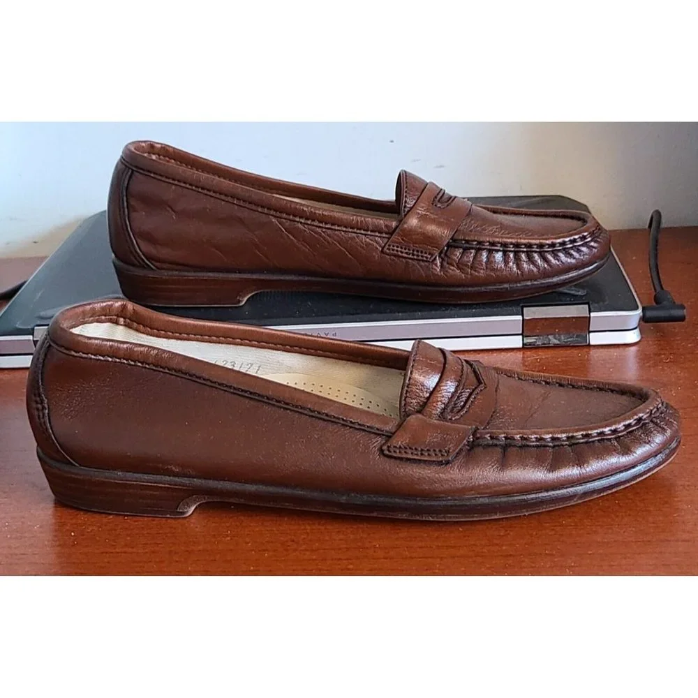SAS Womens Size 7N Brown Walking Penny Loafers Comfort Made in USA